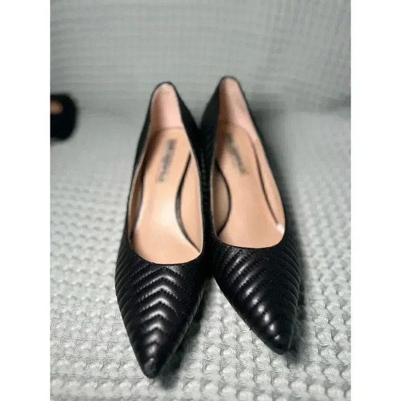 Karl Lagerfeld Rosette Quilted Pointed Toe Pumps | Black | 8.5 - Picture 9 of 15